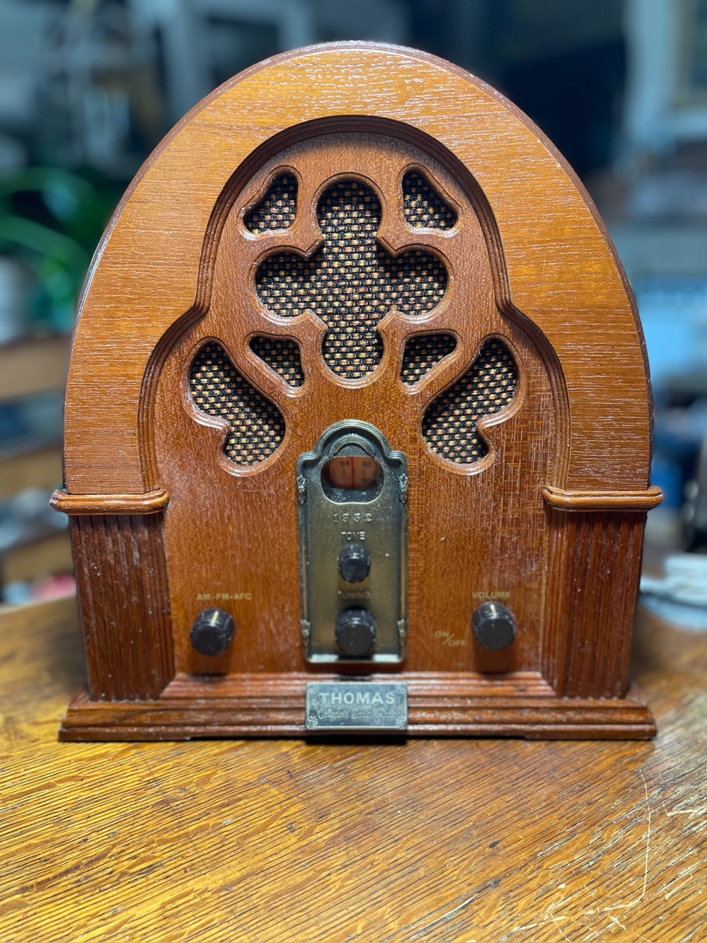 Thomas Collector's Edition Model 217 Cathedral Radio